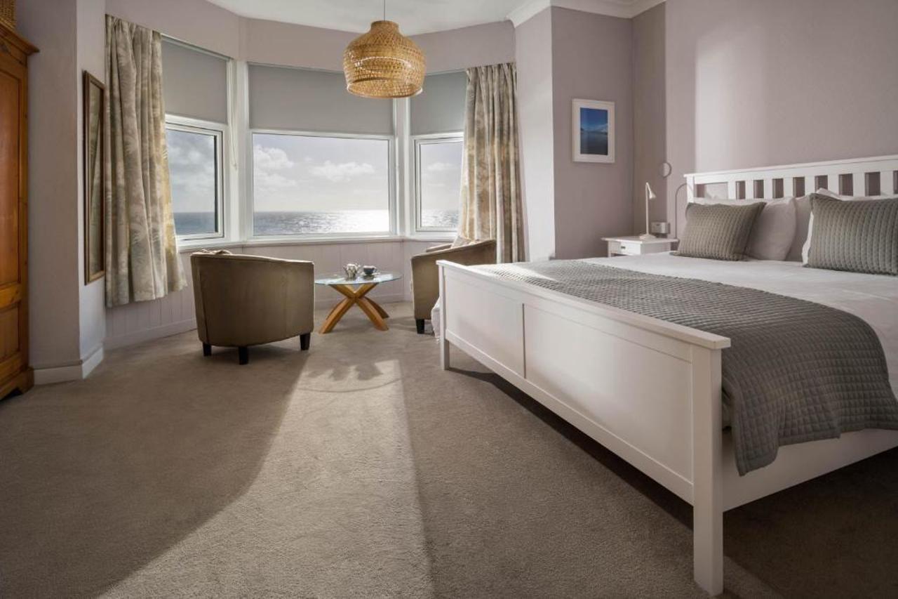 Housel Bay Hotel Лизард Екстериор снимка